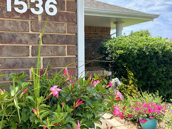 5th image of 1536 Meadowhill Dr