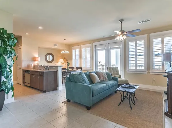 4131 Pointe West Dr Unit 302, Galveston, TX 77554