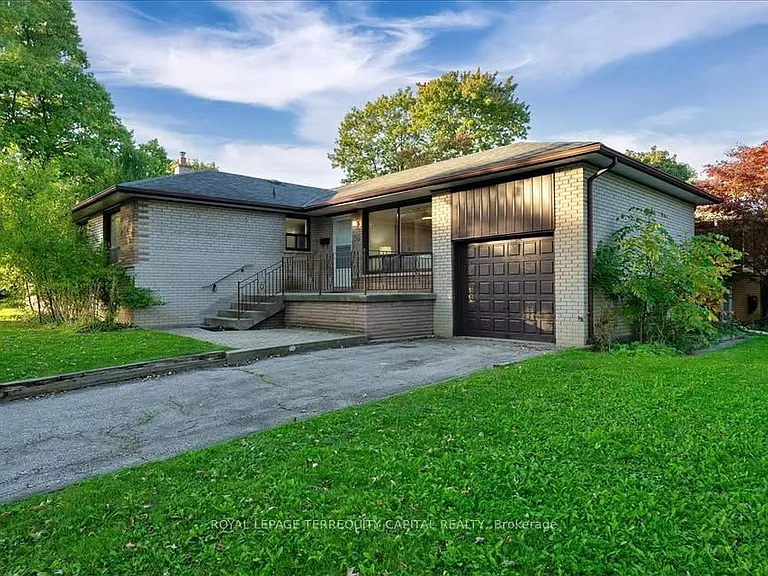 65 Glenmanor Dr #LOWER — Photo 1