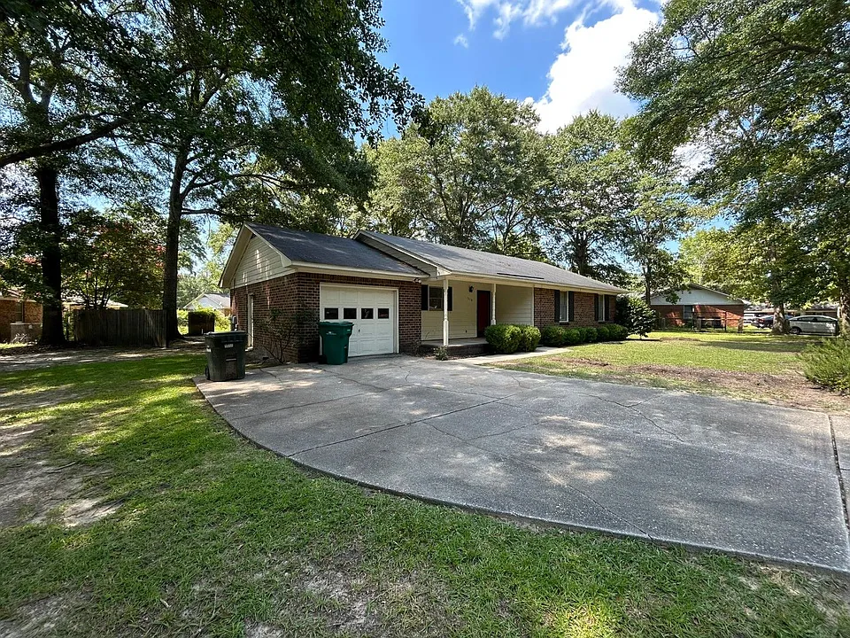 1310 Crowndale Dr