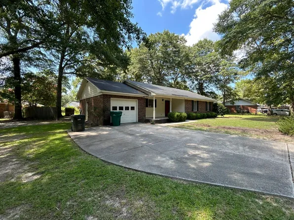 1310 Crowndale Dr, Sumter, SC 29150