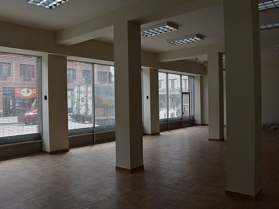 5th image of 405 Gates Ave #1