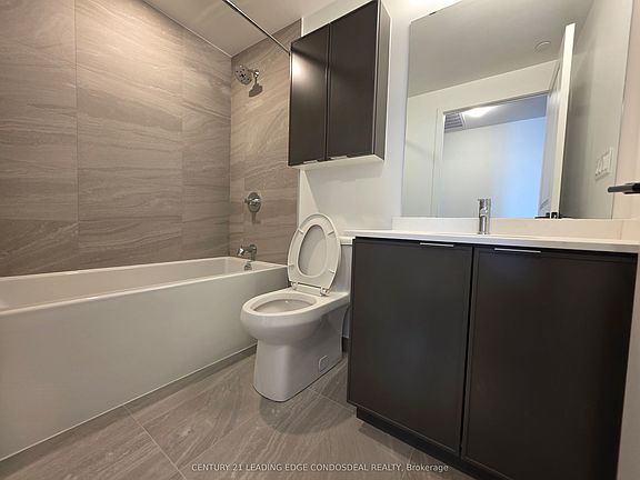 3rd image of 2075 Lakeshore Rd #807