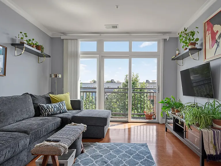 915 N Patrick St #406 — Photo 1