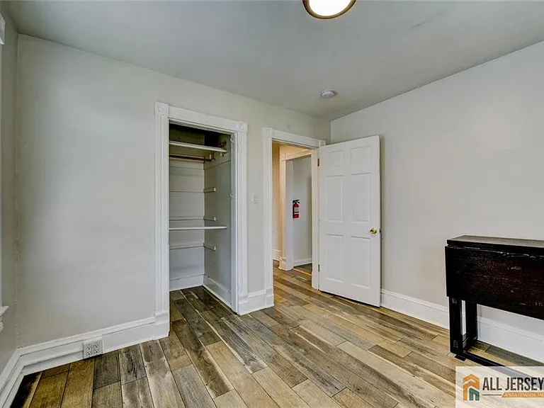 37 E Somerset St #2 — Photo 8