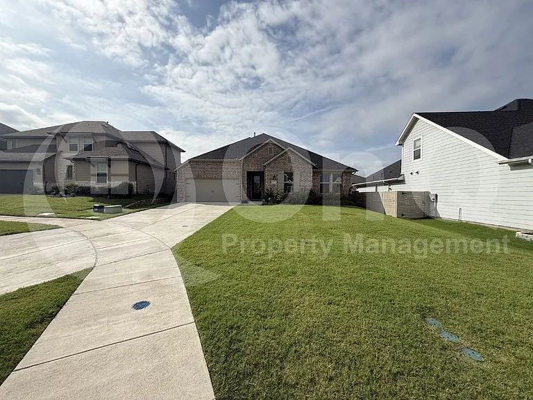 2950 Frederick Dr — Photo 5