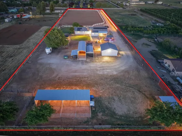 3765 N Greenwood Ave, Sanger, CA 93657