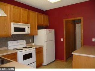 7327 Derby Ln, Shakopee, MN 55379