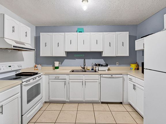 4th image of 3088 Prince Drive