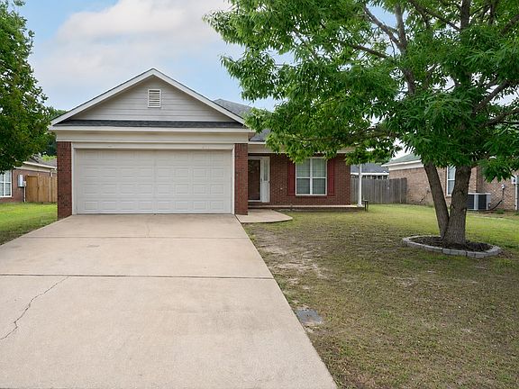2nd image of 61 Lincolnshire Ln