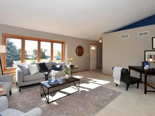 651 Swan DRIVE, Waterford, WI 53185