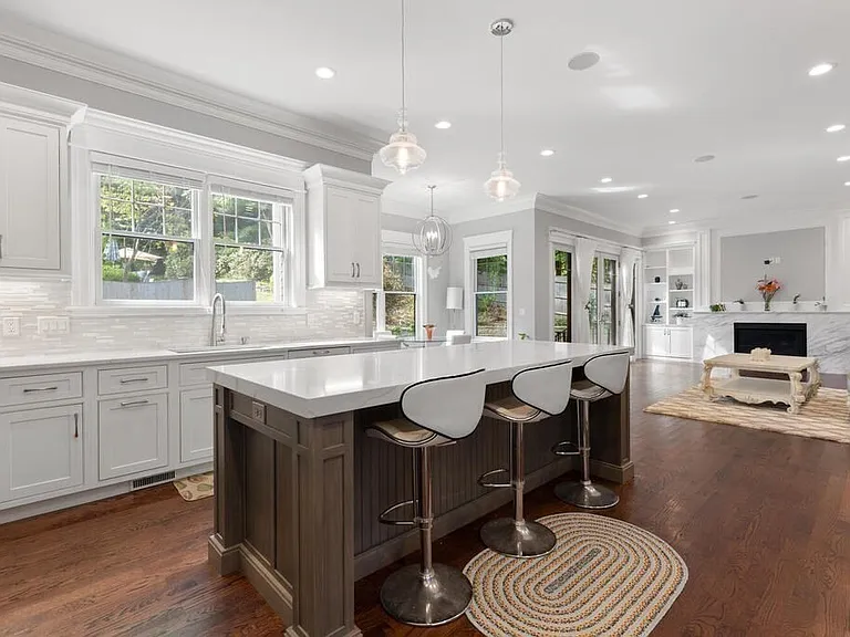 10 Fox Hill Rd — Photo 4