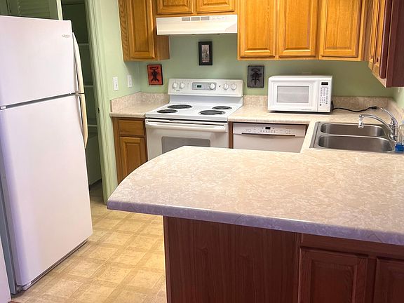 5th image of 4158 Tamiami Trl APT L8