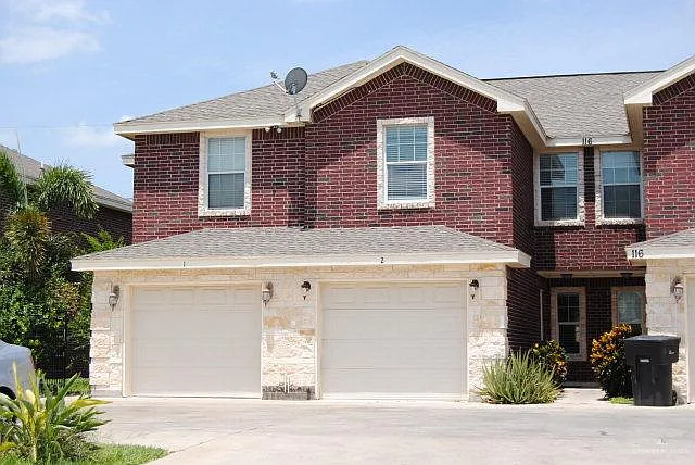 3 bed, 2.5 bath, 1206 sqft, $1,400 — Photo 2