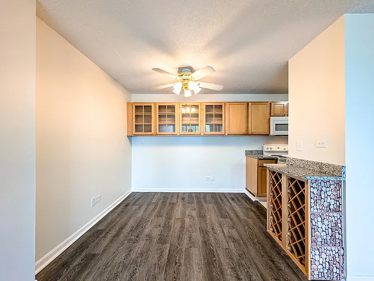 1043 S York Rd #406 — Photo 6