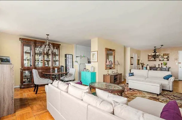 Rented by Midbrook Realty, LLC | media 11