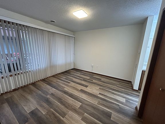 4th image of 211 N 34th St #10