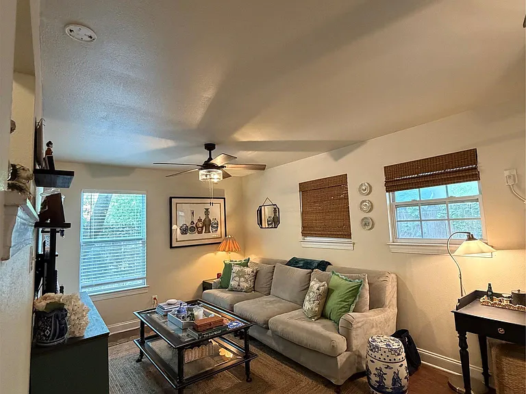 5212 Duval St #B — Photo 7