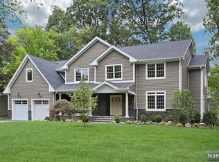 576 Egan Ter, River Vale, NJ 07675