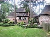 5th image of 1031 Oak Hollow Dr