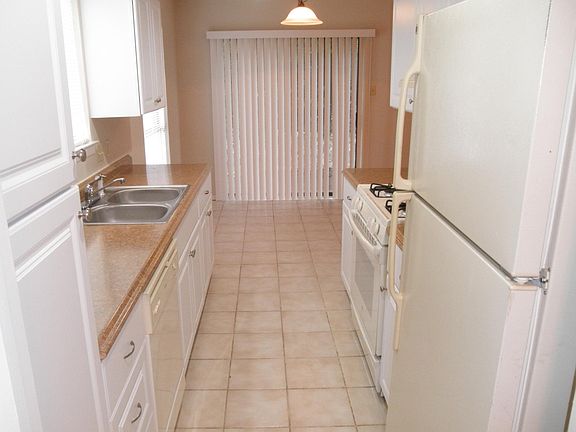 3rd image of 6725 Lancret Hill Dr #B