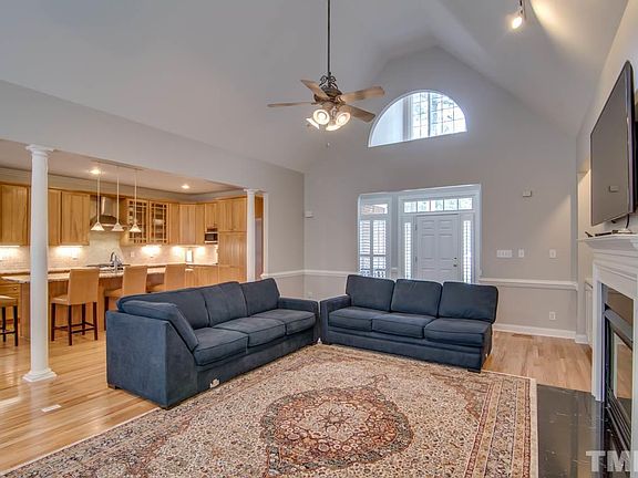 3rd image of 11 Burgess Ct