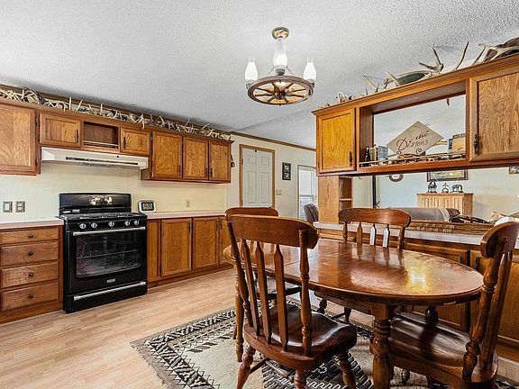 5th image of 12502 Almond Rd