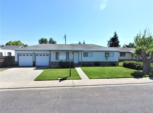 1030 6th St, Ripon, CA 95366