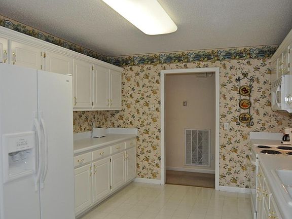 4th image of 6436 Vinings Ln