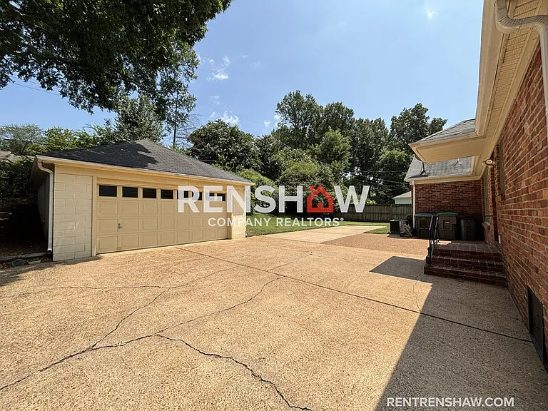214 Betty Jo Ln — Photo 36