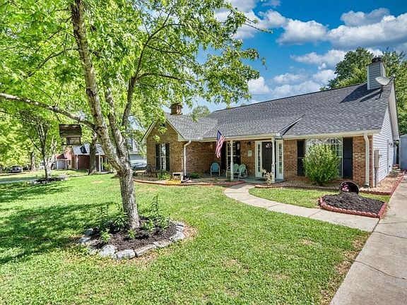 2nd image of 5102 Twin Oaks Ln