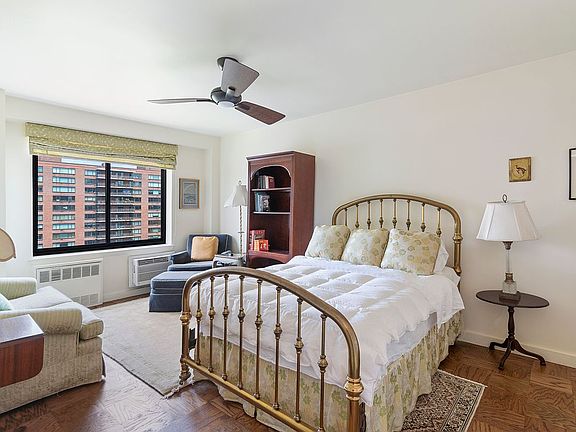 4th image of 382 Central Park W APT 15P