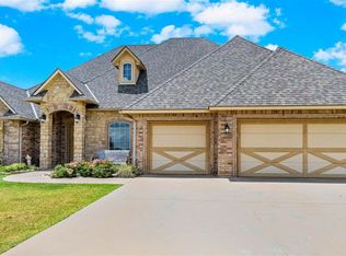 1005 Hummingbird Dr, Cache, OK 73527