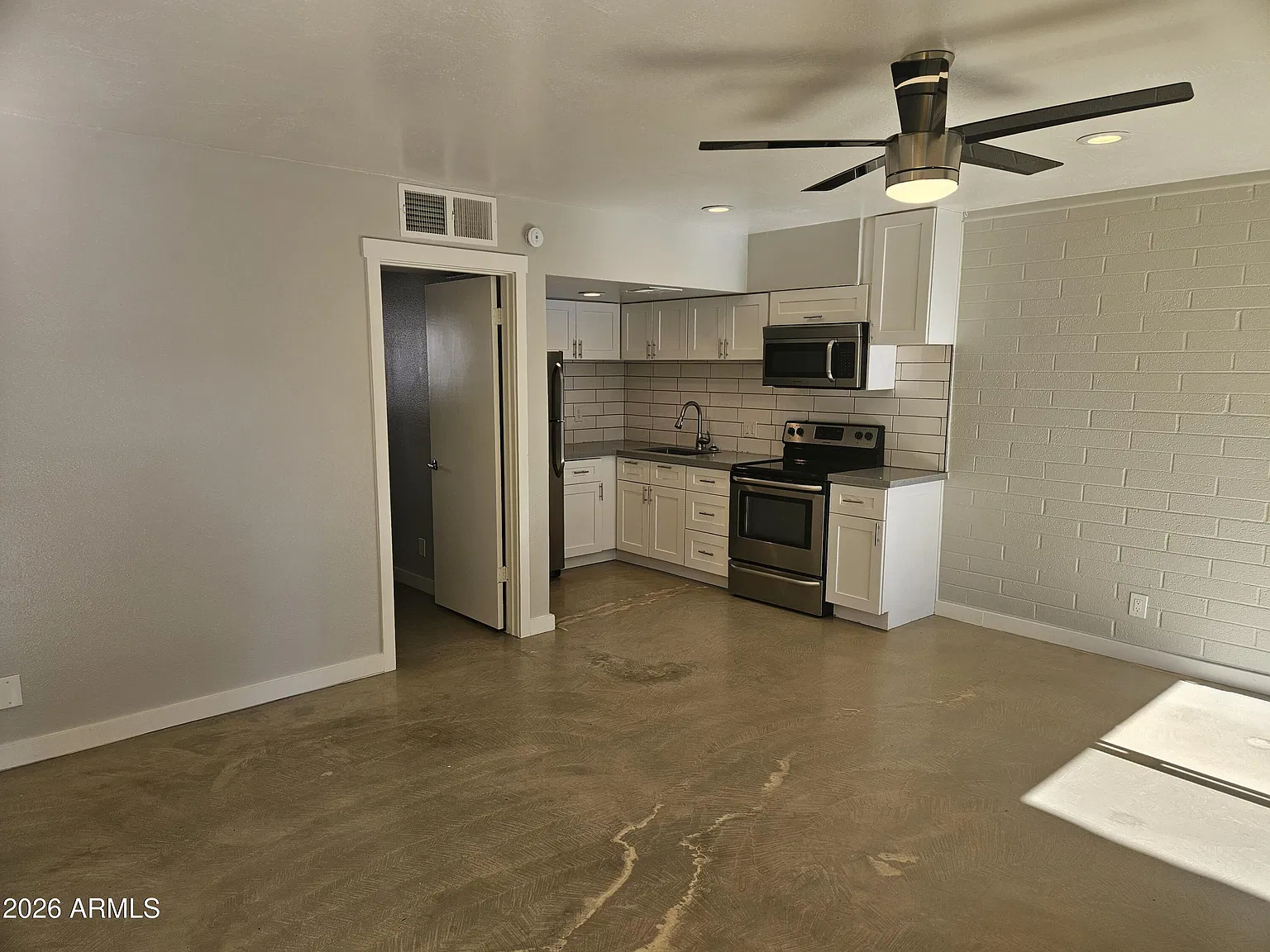 1 bed, 1.0 bath, 580 sqft, $1,099 — Photo 3