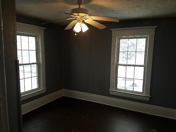 3rd image of 102 Wakewa Ave