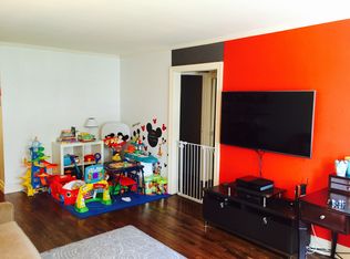 22611 Kingsbury Ave, Oakland Gardens, NY 11364