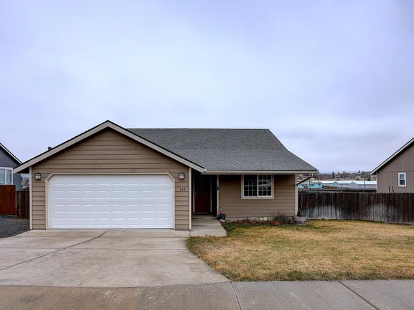 649 SW Cedar Hill Ln, Madras, OR 97741