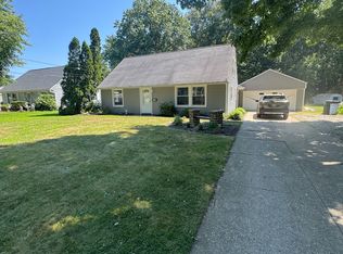 6355 Southgrove Rd, Mentor, OH 44060