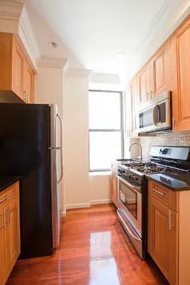 Rented by Metropolitan Property Group | media 29