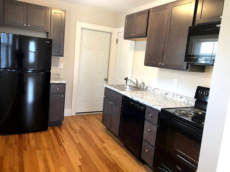 132 N Broad St #3 — Photo 5