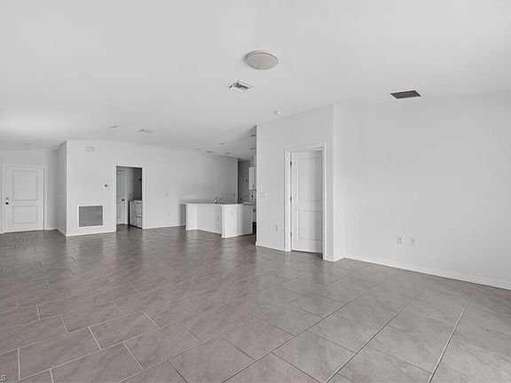 3rd image of 4007 San Clemente CT
