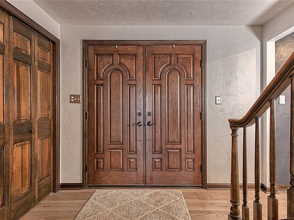 2nd image of 3912 Princess Ct