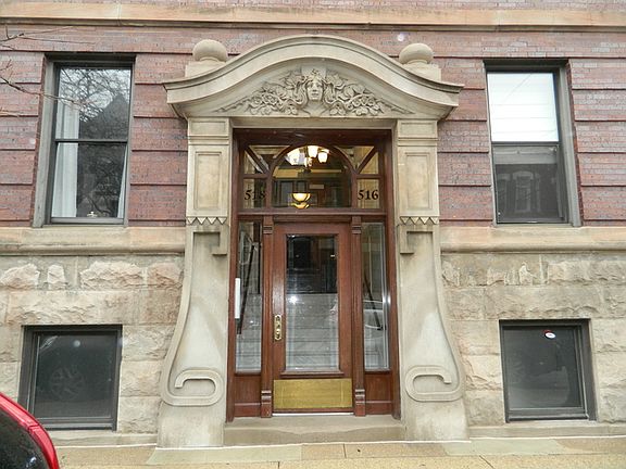 2nd image of 518 W Armitage Ave APT 1
