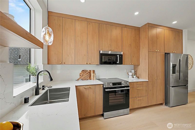 5th image of 9014 4th Avenue NW #B