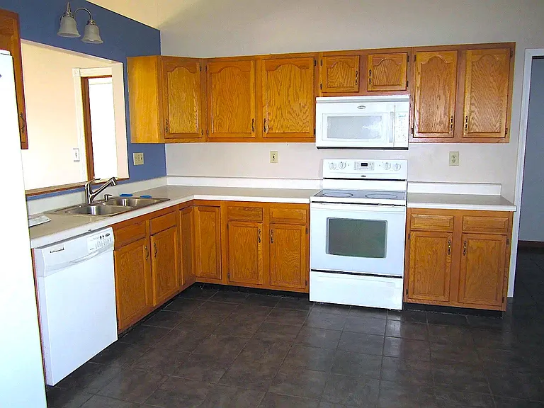4327 Hadley Ct — Photo 6