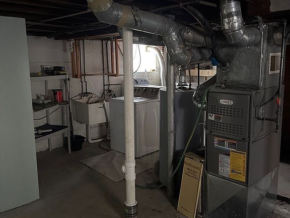 3rd image of 1298 Ramona Ave