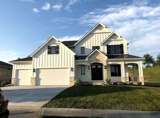 7301 N 148th St, Bennington, NE 68007