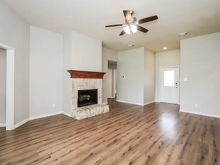 211 Dove Mdws — Photo 4