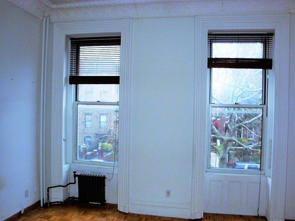 2nd image of 20 1st Pl APT 2