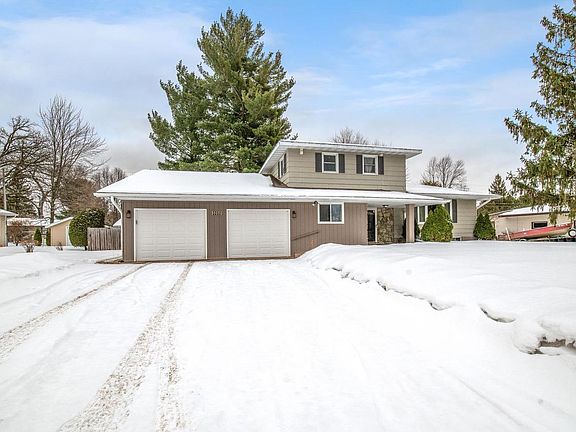 2nd image of 3283 MARY STREET